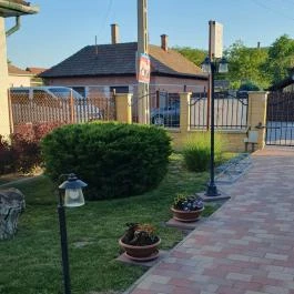 Édes Piros Desszertvilág Cukrászat, Halásztelek - Egyéb