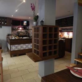 Édesmindegy, Budapest - Belső