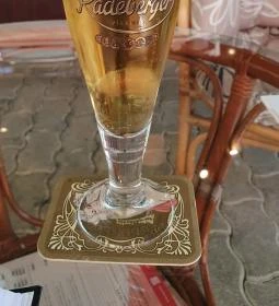 El Toro Cocktail terasz