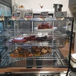 Első Magyar Betyár Kolbászosztó, Budapest - Egyéb