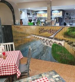 Első Magyar Betyár Kolbászosztó