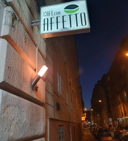 Első Magyar Betyár Kolbászosztó