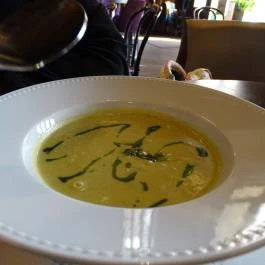 Elysée Bistro & Kávéház Budapest - Étel/ital