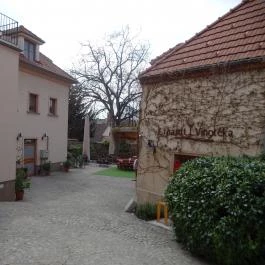 Erhardt Étterem & Borpince Sopron - Külső kép