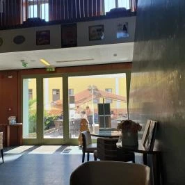 Erzsébet Kávéház, Paks - Egyéb