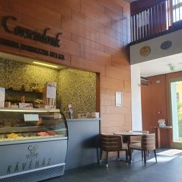 Erzsébet Kávéház, Paks - Egyéb