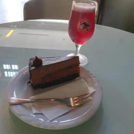 Erzsébet Kávéház, Paks - Egyéb