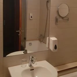 Erzsébet Nagy Szálloda, Paks - Egyéb