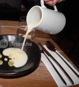 ESCA - borbár, étterem és borbolt