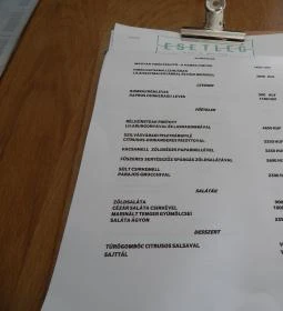 Esetleg Bár & Bisztró - Bálna