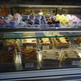 Esztergomi Központi Kávéház Szamos Cukrászda Esztergom - Étel/ital