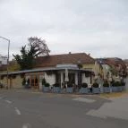 Eszterházy Kávézó és Cukrászda Vác - Külső kép