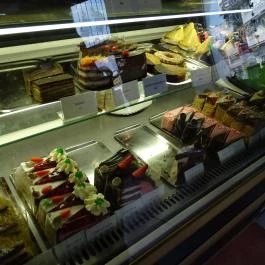 Ettore Cukrászda Esztergom - Étel/ital