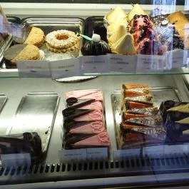 Ettore Cukrászda Esztergom - Étel/ital