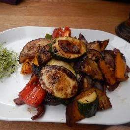 Extra, Budapest - Étel/ital