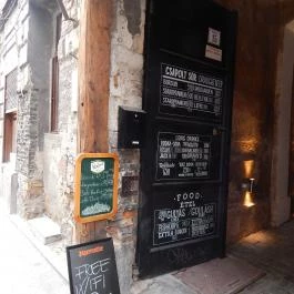 Extra, Budapest - Külső kép