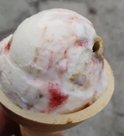 Faluvégi cukrászda