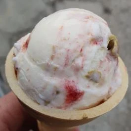 Faluvégi cukrászda, Hajós - Egyéb