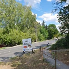 Faparázs Grillterasz, Dunabogdány - Külső kép