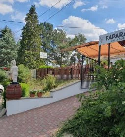 Faparázs Grillterasz