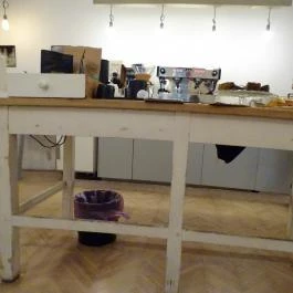 Fekete, Budapest - Belső