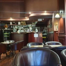 Fekete Sas Kávéház Hódmezővásárhely - Belső