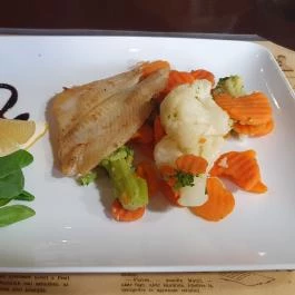 Fekete Sas Kávéház Hódmezővásárhely - Étel/ital