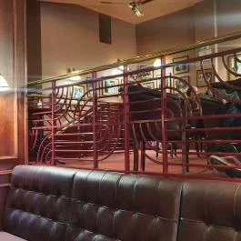 Fekete Sas Kávéház Hódmezővásárhely - Belső