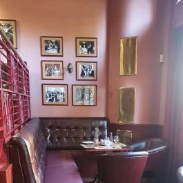 Fekete Sas Kávéház Hódmezővásárhely - Belső