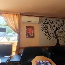 Fenyves Söröző , Paks - Egyéb