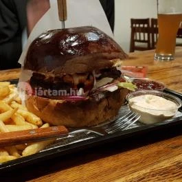 Firpo Burger & Bar Budapest - Étel/ital