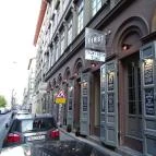 FIRST Craft Beer & BBQ Budapest - Külső kép