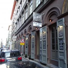 FIRST Craft Beer & BBQ, Budapest - Külső kép