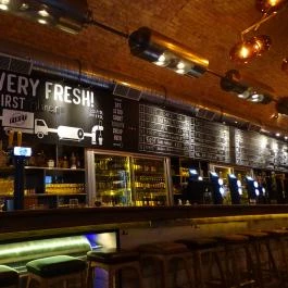 FIRST Craft Beer & BBQ, Budapest - Belső