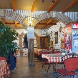 Flóra Vendéglő, Bócsa - Egyéb