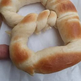 Friss Pékség Balatonalmádi - Étel/ital