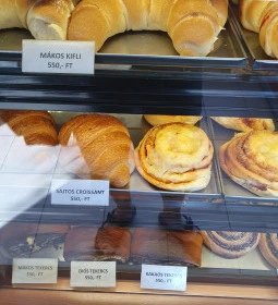 Friss Pékség