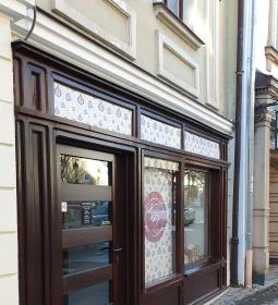 Füge Fagyiudvar & Kávézó