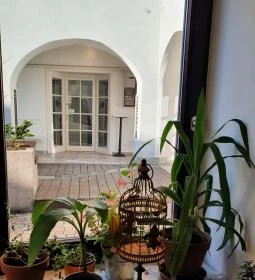 Füge Fagyiudvar & Kávézó