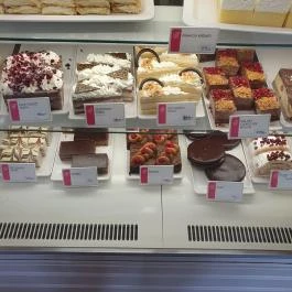 Gála Cukrászda Tatabánya - Étel/ital