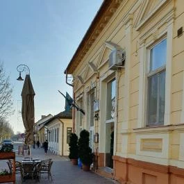 Galéria Kávéház és Étterem Szentes - Külső kép