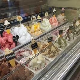 Gelateria Dolomiti Fagylaltozó - Dobó tér Eger - Egyéb