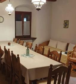 Gella Kúria Apartmanok