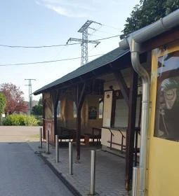 Gesztenye Kávézó & Falatozó