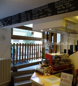 Görbe Bögre Kávézó