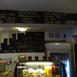 Görbe Bögre Kávézó, Budapest - Belső