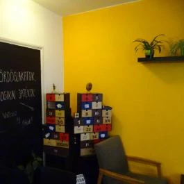 Görbe Bögre Kávézó, Budapest - Belső