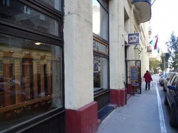 Görbe Bögre Kávézó Budapest