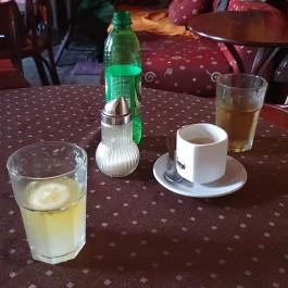 Gőzhajó Kávézó & Galéria Szentendre - Étel/ital