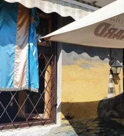 Gőzhajó Kávézó & Galéria